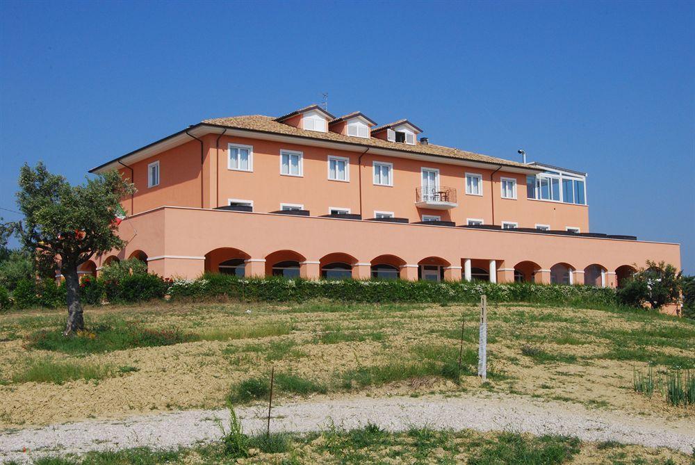 Susanna Degli Ulivi - & Hotel 3*